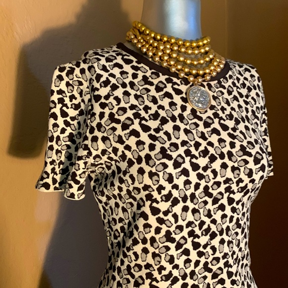 St. John Knit Leopard Print Dress.  Sz 8 - Picture 5 of 7